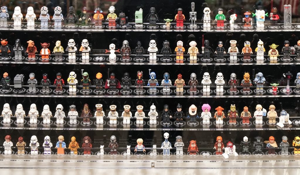LEGO Star Wars mini figures on display.